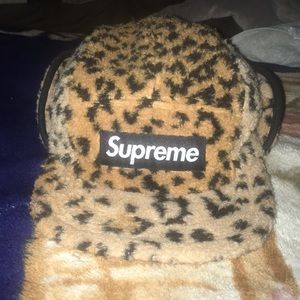 Supreme FW17 Leopard Cap Gold S/M